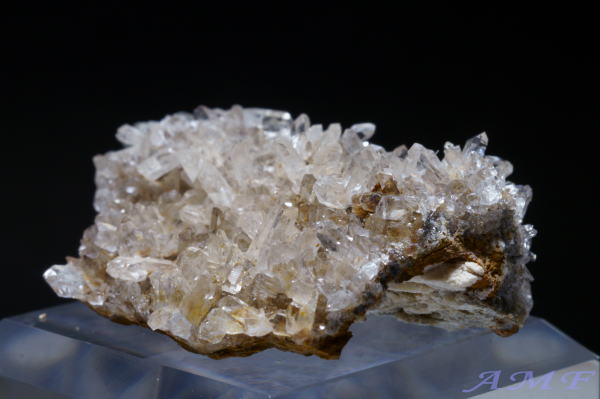 引田鉱山産水晶 (日本式双晶)13