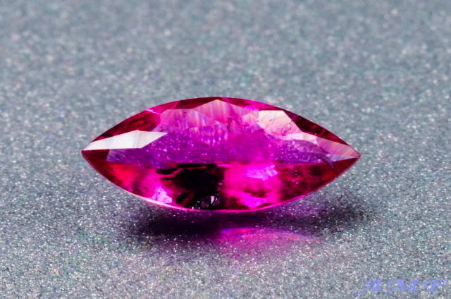 �A�����J�Y���b�h�x�����̔��������[�X0.193ct11