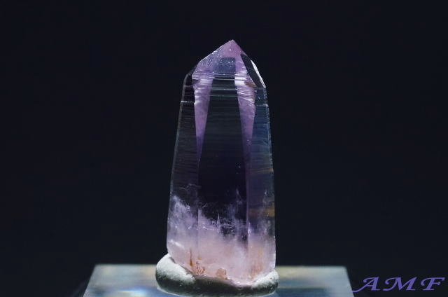 宮城県白石市雨塚山産紫水晶の綺麗な標本1