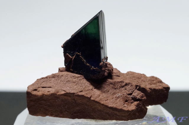 ボリビア産ビビアナイトの母岩付き標本