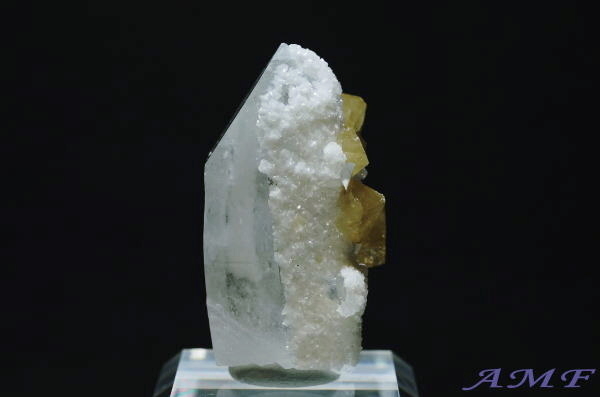 中国・湖南省産 シェーライト（灰重石）付き水晶3