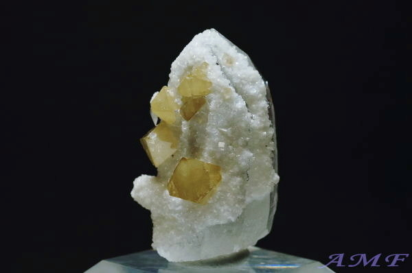 中国・湖南省産 シェーライト（灰重石）付き水晶8