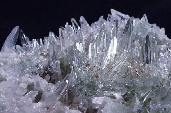 インド・クル渓谷産水晶