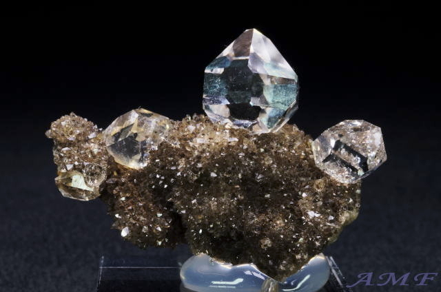 ニューヨーク州産ハーキマーダイヤモンドクラスターの綺麗な標本