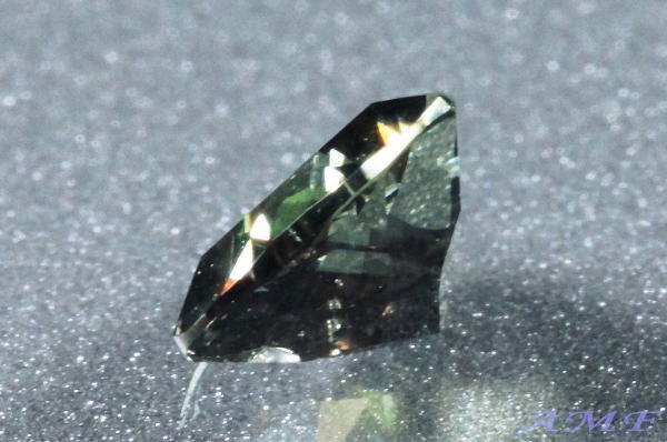 マダガスカル産天然グリーンガーネットマーキスカットルース2.86ct